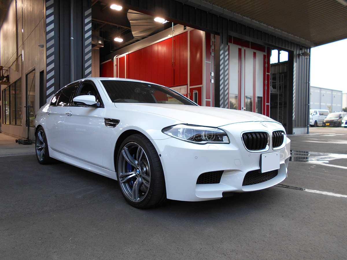 BMW M5　V8！560馬力！