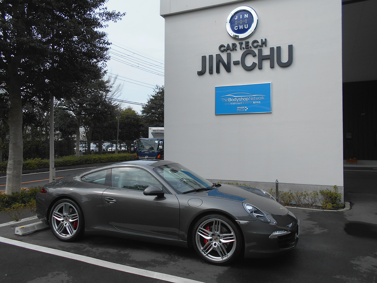 「ポルシェ911カレラS」フロントバンパー板金修理